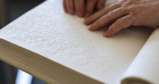 Savez slepih Srbije organizuje akciju "Pokucaj mi knjigom na vrata": Učestvuju brojne poznate ličnosti