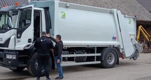 JKP „Komunalac“ dobio novi kamion za održavanje higijene
