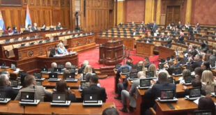 Blokaderi u Skupštini! Privilegovani sin generala Živkovića nametnuo im se kao vođa