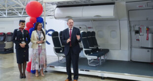 Er Srbija uvela prvi Door Trainer za obuku posade na Airbus avionima