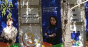 (VIDEO) Raspad blokadera u Kuli: Puklo u redovima opozicije! Hteli da joj otmu mandat, ona ih oduvala i napustila lažne borce za građane!