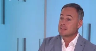 Totalni kraj Aleksića: Zakukao što su ga studenti šutnuli pa priznao da je prevario narod! (VIDEO)