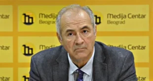 Profesore, oladi! Pajtić naredio udar na Lompara
