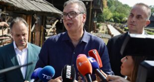 Vučić: Molim vas da se najsnažnije borite za to da Srbija nastavi putem u budućnost