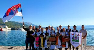 Veterani Folklornog ansambla KC Vrbas nastupili na festivalu u Ohridu