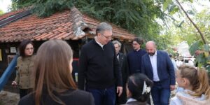 Sve im je jasnije da gube! Vučić sa narodom u Vrbasu: Nemojte da im damo priliku koju čekaju