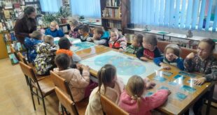 Mališani iz vrtića „Grlica“ istraživanje o vodi započeli i u biblioteci u Kucuri
